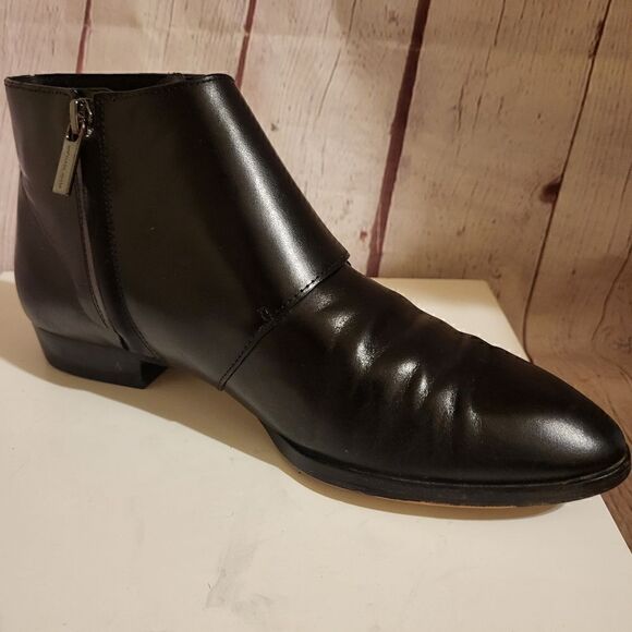 Michael Michael Kors "Prudence" Blak Smooth Leather 3 Buckle Ankle Boots 8m $225 - Picture 6 of 7